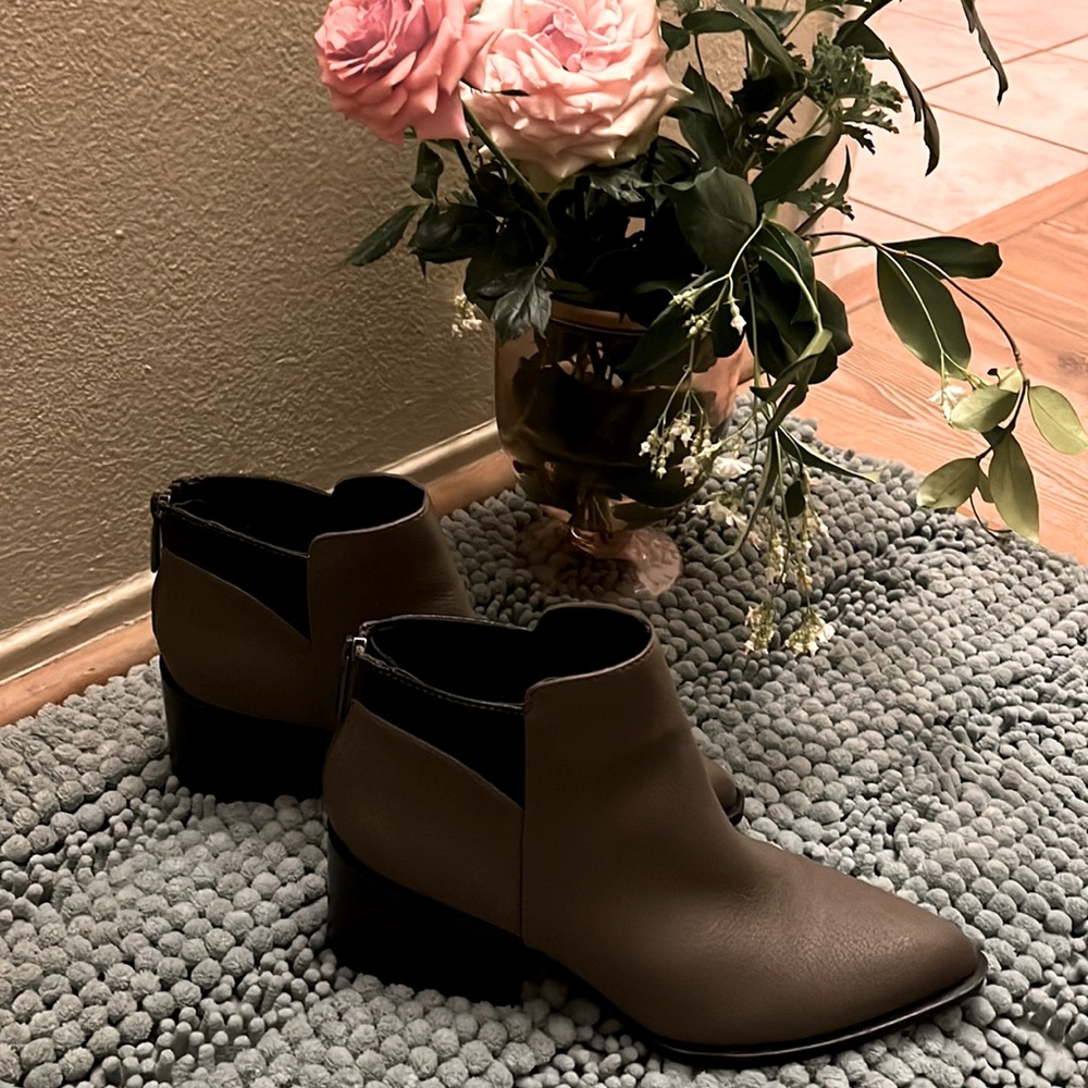 Simply Vera booties